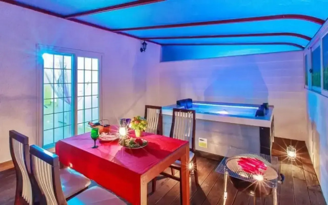 Lake And Pine Spa Pension