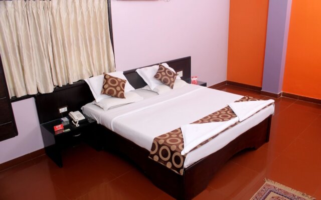 OYO 1916 Hotel Suhashini Palace