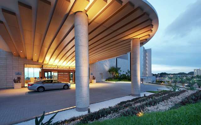 Hilton Okinawa Chatan Resort