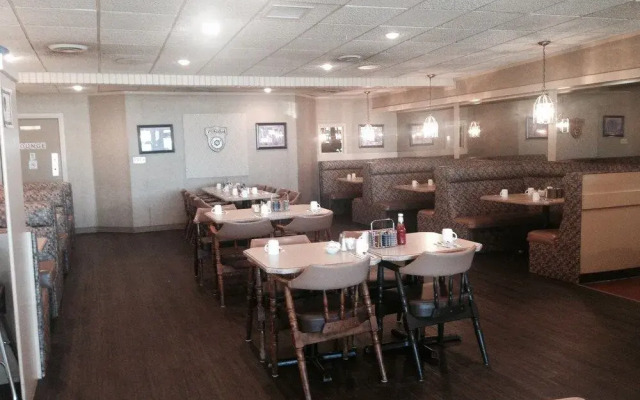 The Ritz Cafe and Motor Inn