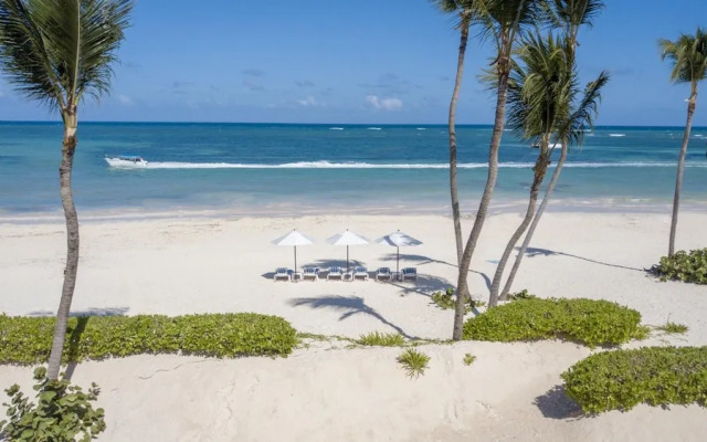 Beach Condo w Sea View B-202 Costa Atlantica