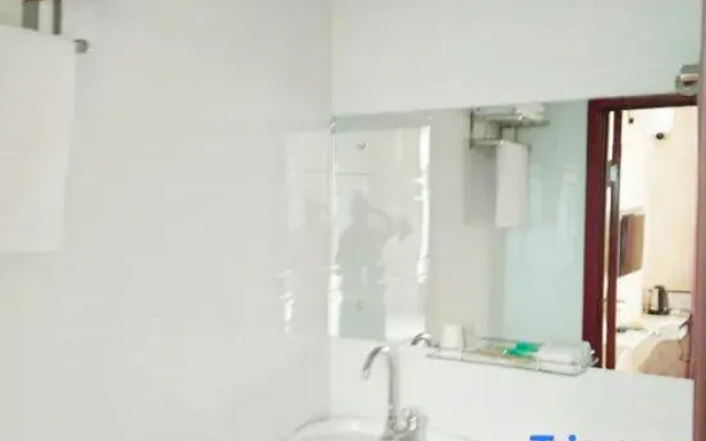 Yabuli Junhao Hotel