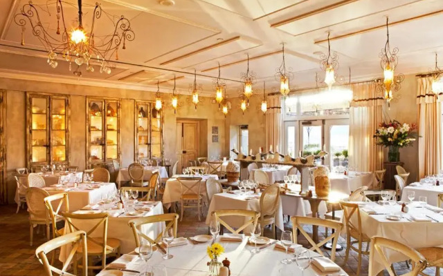 Delamar Greenwich Harbor