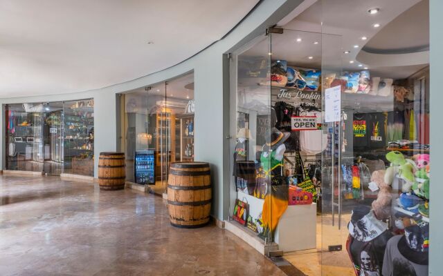 Iberostar Selection Rose Hall Suites