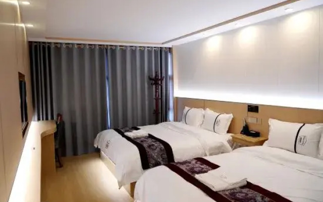 Rujia Business Hotel