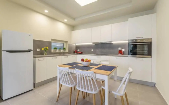 Seashell Apartment 2