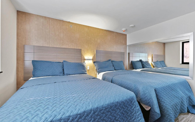 Casa Blanca Hotel Brooklyn