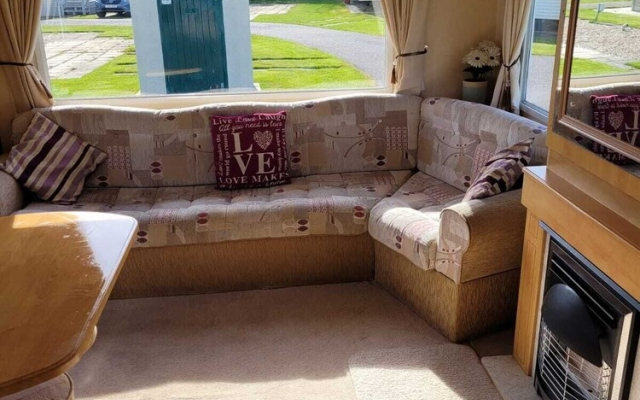 Caravan - Sleeps 4 - Parking - 10mins To Beach