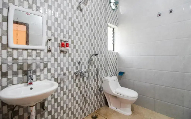 The Hotel by OYO Rooms