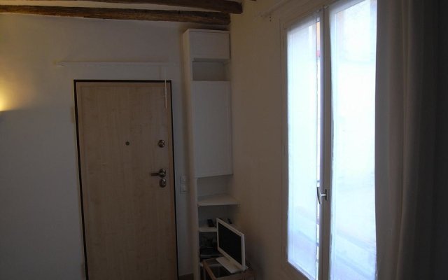 Nice Studio In Le Marais District