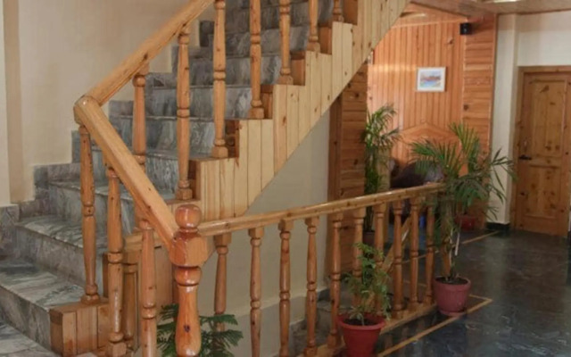 Hotel Naggar Delight