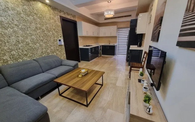 Charming Amman Apartment With Central Air-con & Street Parking