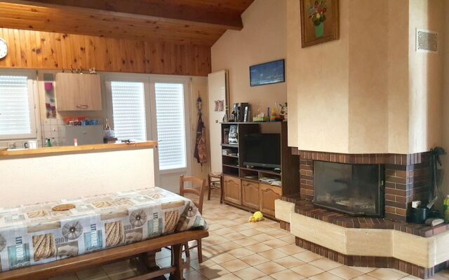 House With 3 Bedrooms in Saint-michel-chef-chef, With Enclosed Garden