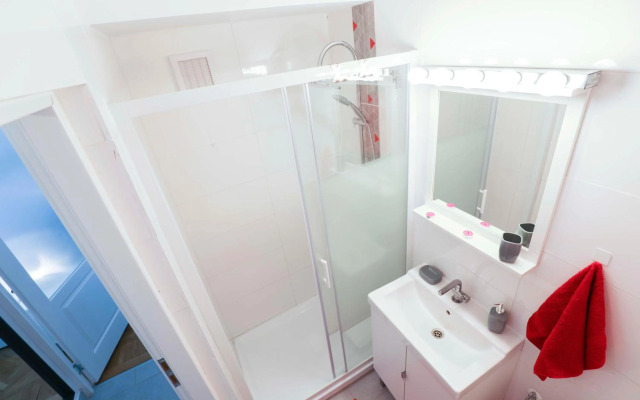 Victoria Avenue Apartment