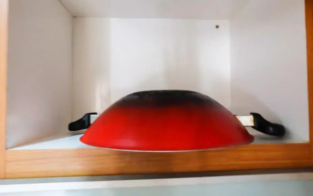 Pool View Apartment Green Pramuka