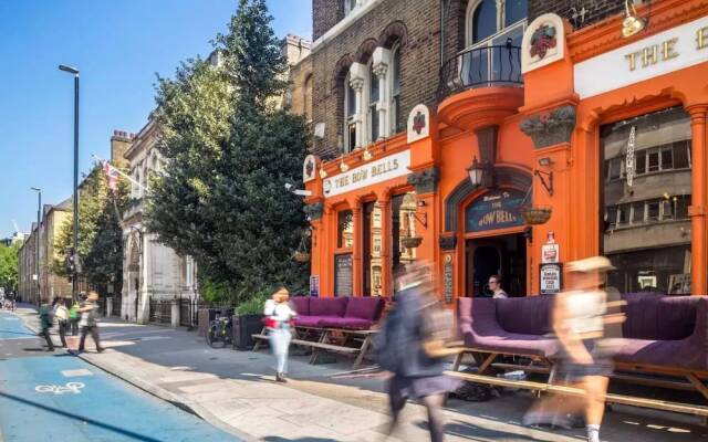 Saddler House Deluxe Guest Room