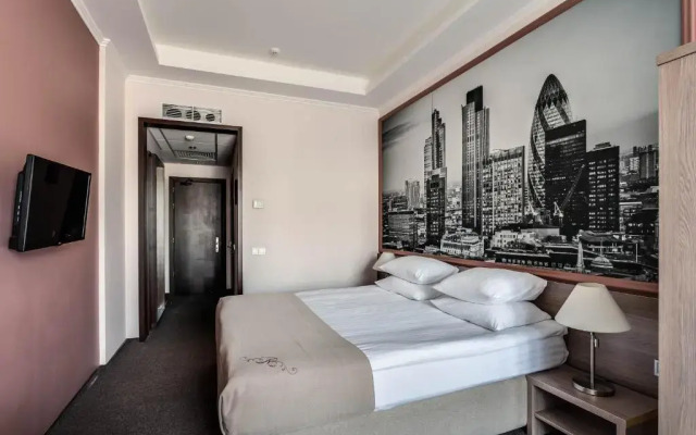 Rius Hotel Lviv