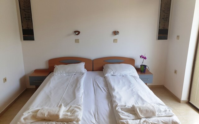 Diamond Hotel