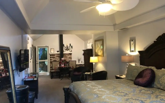 Potter's Foothill House