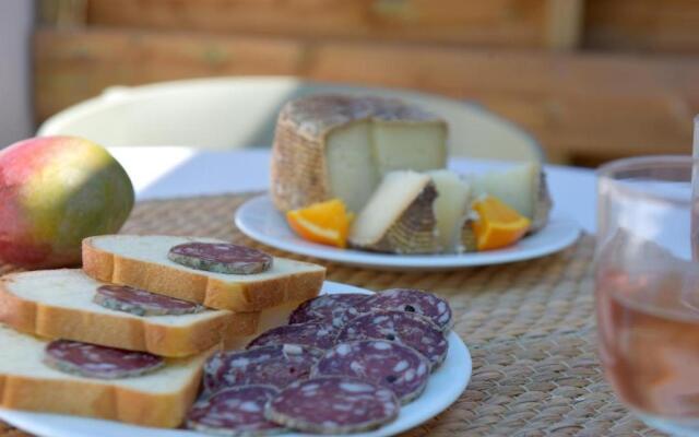 Marina di Bravone - appart 8 personnes N 127-128