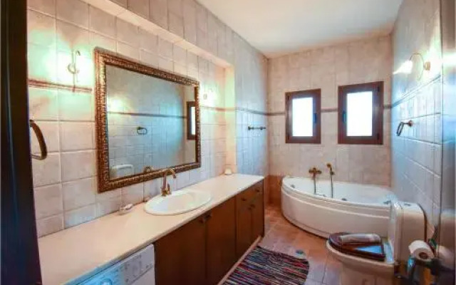 Holiday Home Finikia With Hot Tub I