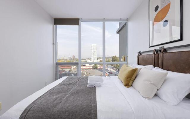 2 BD Condo in the heart of Surrey City Centre
