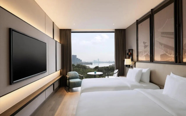 Dusit Le Palais Tu Hoa Hanoi