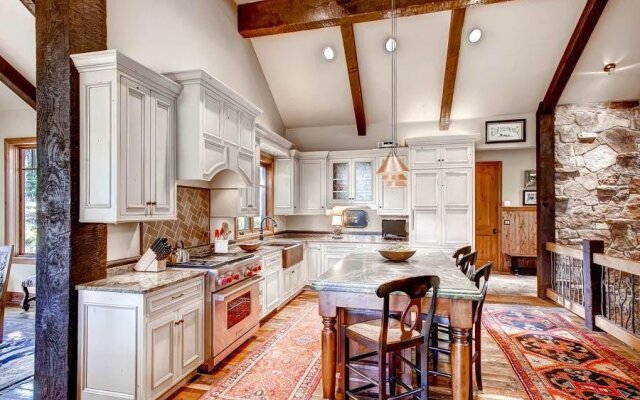 Moose Lodge Highlands Area by Pinnacle Lodging