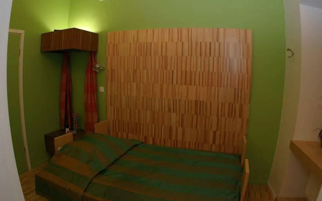 Julija&Robert's Riverview Apartments and Rooms