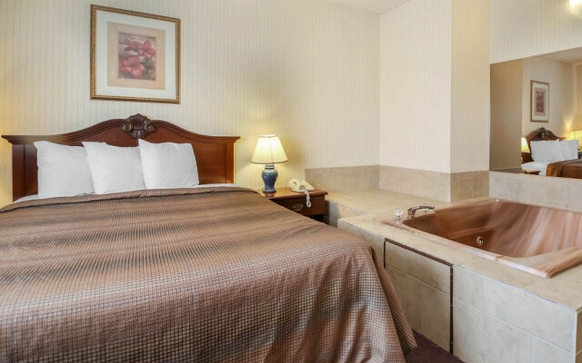 Quality Inn and Suites Beaver Dam
