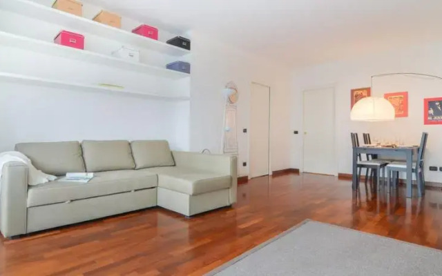 Traiano Halldis Apartment