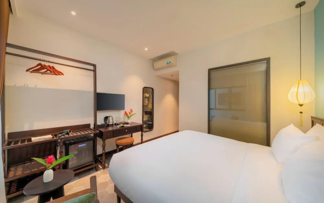 Backhome Hotel - Hostel