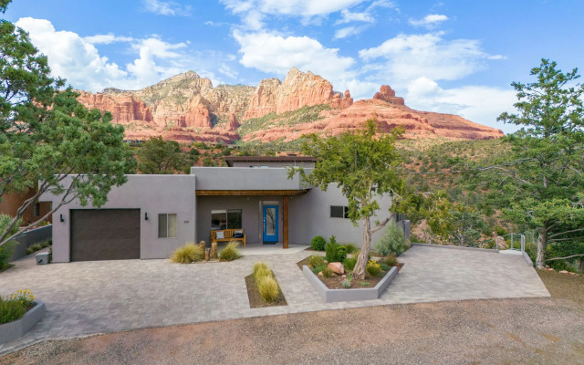 The Viewpoint by Avantstay Luxe Home + Spa/views