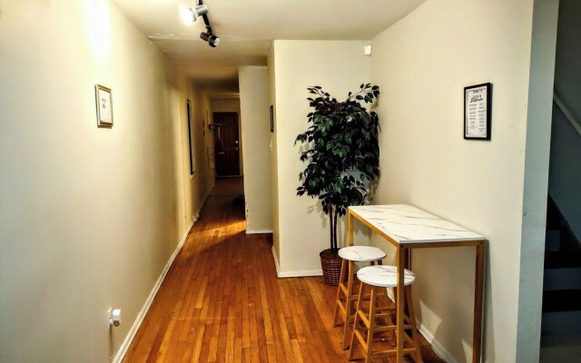 Room in Guest Room - Cozy Bedroom Close to Downtown