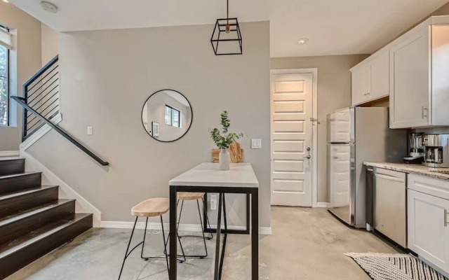 Eastside Escape By Boutiq