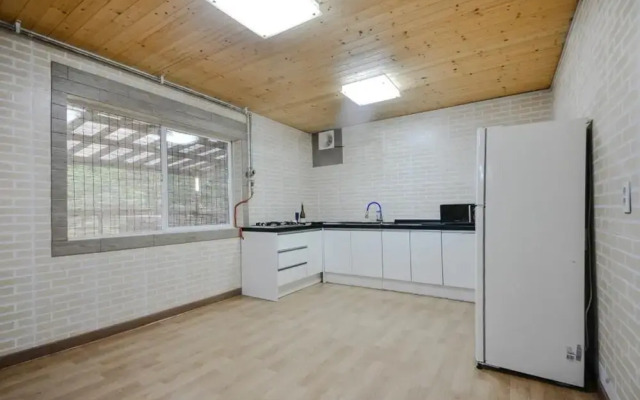 Yangyang Water Sol Valley Pension