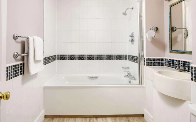 Mercure Gloucester Bowden Hall Hotel