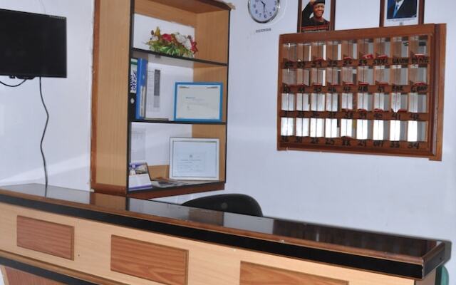 Deira Hotel Ltd