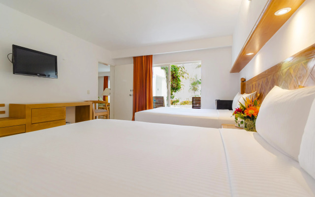 Beachscape Kin ha Villas & Suites