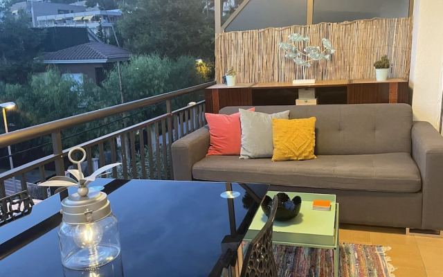Your Retro Beach Front Hideaway in Salou
