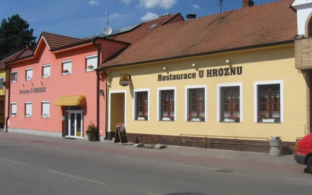 Penzion a restaurace U Hroznu