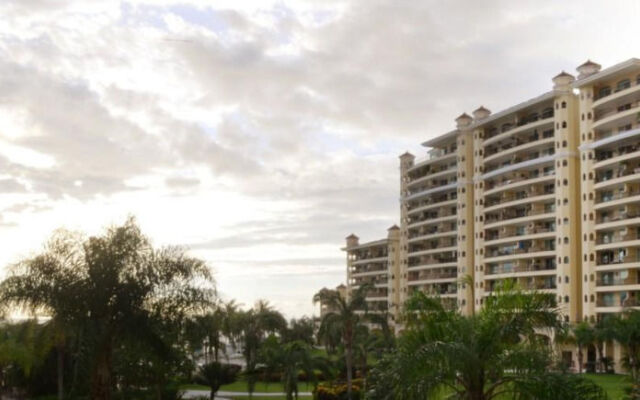 Bay View Grand by Hbm