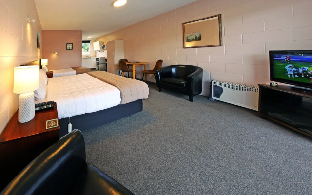 289 Midway Motel