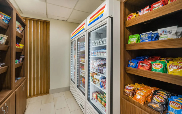 Holiday Inn Express Hotel & Suites Louisville East by IHG