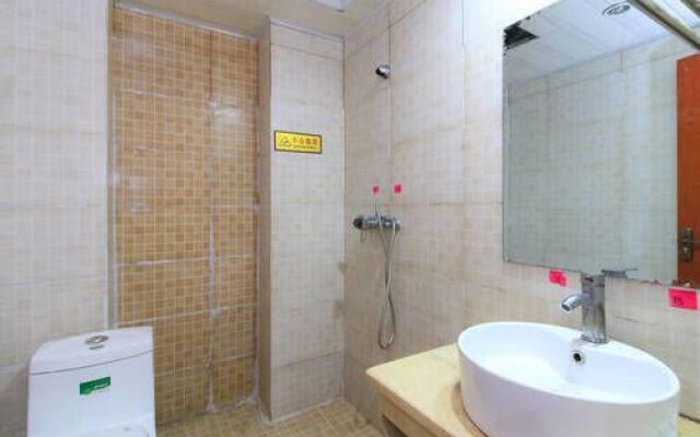 Yiwu Golden Place Hotel