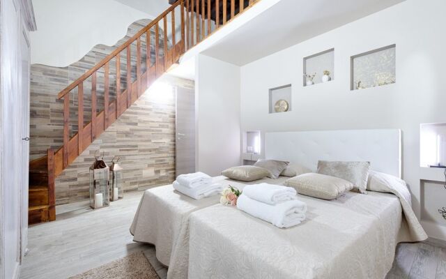 Santa Croce Cathedral by Mmega