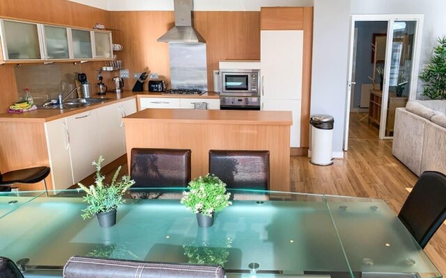 Hydro/secc 2 bed Luxury Apartment