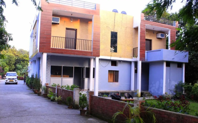 Heartwood Farms Corbett