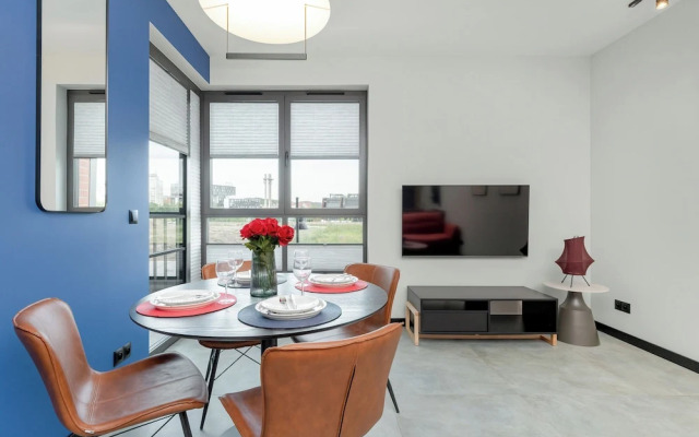 Gdansk Apartment With Parking by Renters