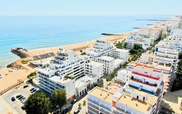 Cavalo Preto Luxury Beach Apartment by Golden Zenith